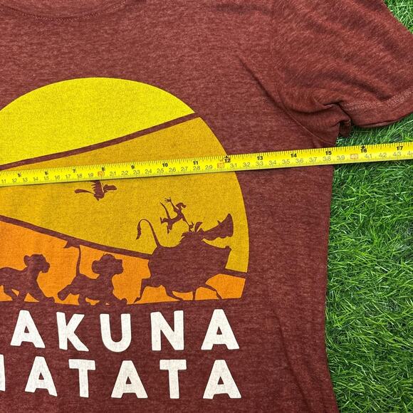 Women's Maroon Disney ‘Hakuna Matata’ Graphic Tee - Picture 3 of 5